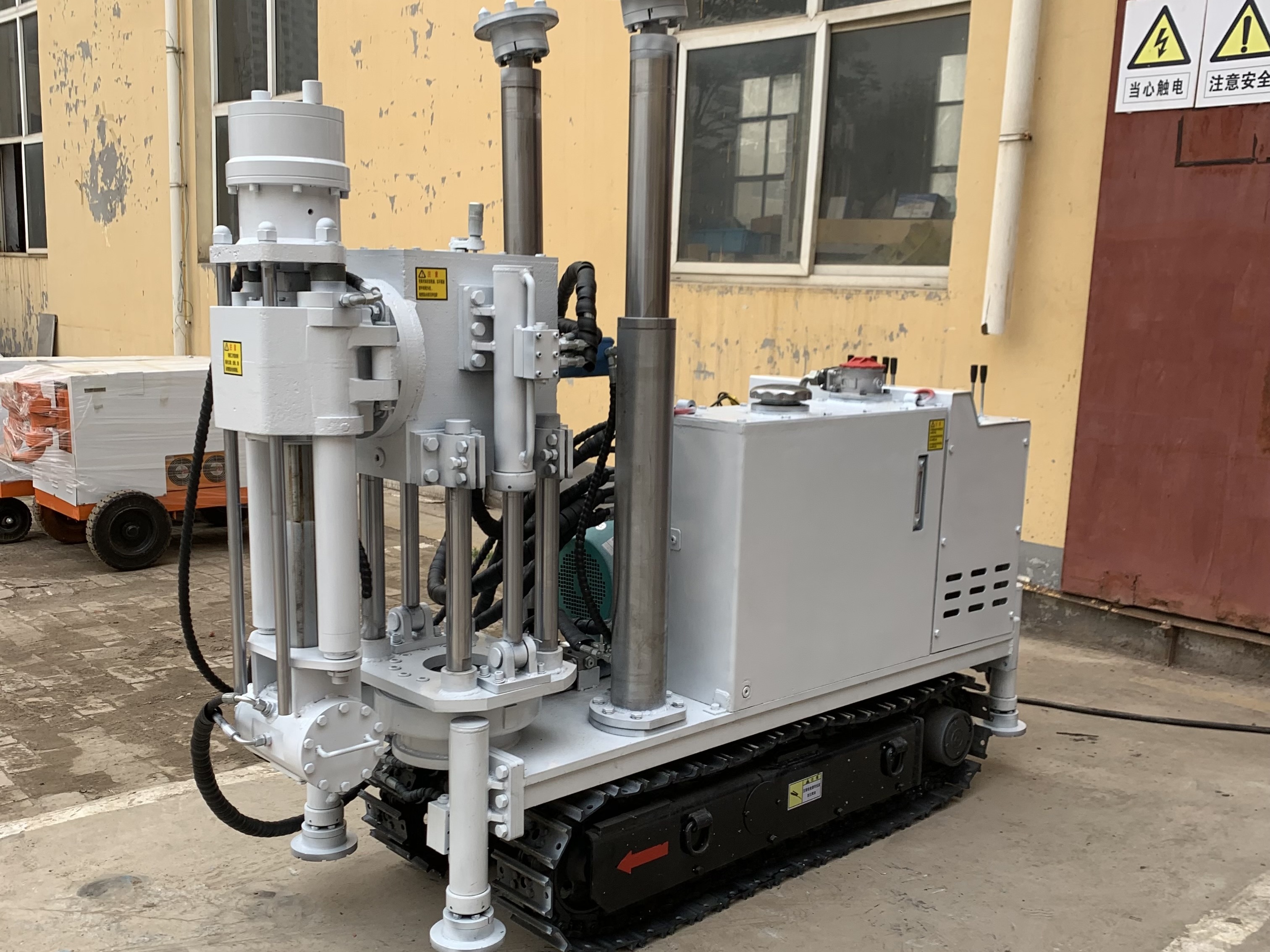 ZLJ1200煤矿用履带式坑道钻机