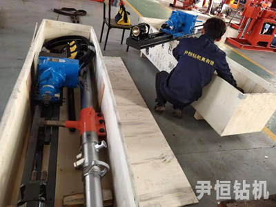 ZQJC气动架柱式钻机生产厂家.jpg