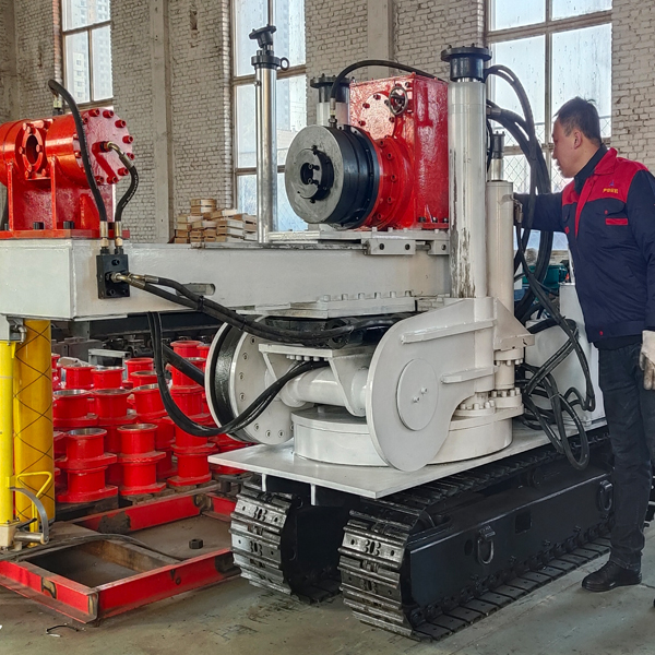 煤矿用深孔液压钻车